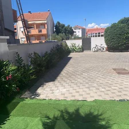 Βίλα Panta Ζαντάρ